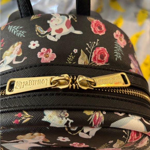 Loungefly - Picture 3 of 6